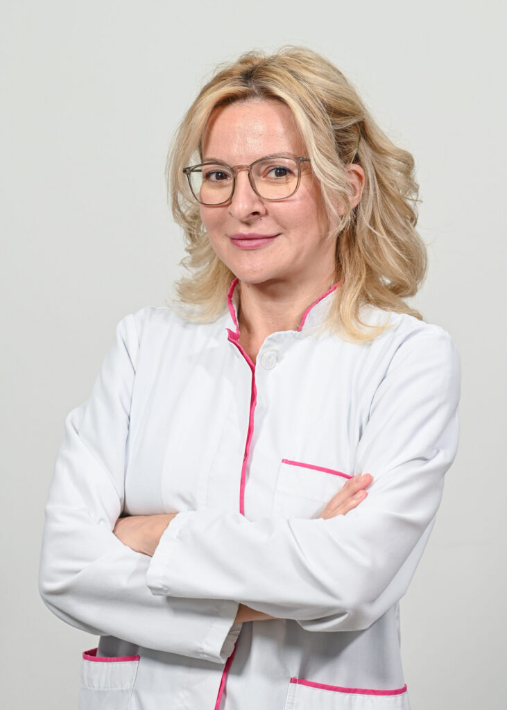 Д-р Ана Томановиќ