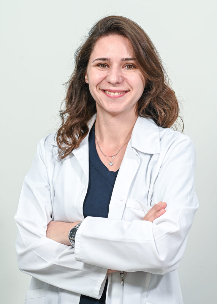 Д-р Ана Доновска