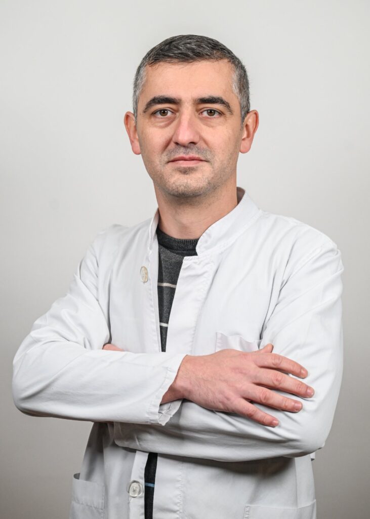 Д-р Лабинот Бектеши